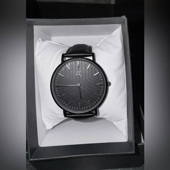PX Brand Men’s Watch – Black Leather Strap – New in Box - Classy - Picture 4 of 10